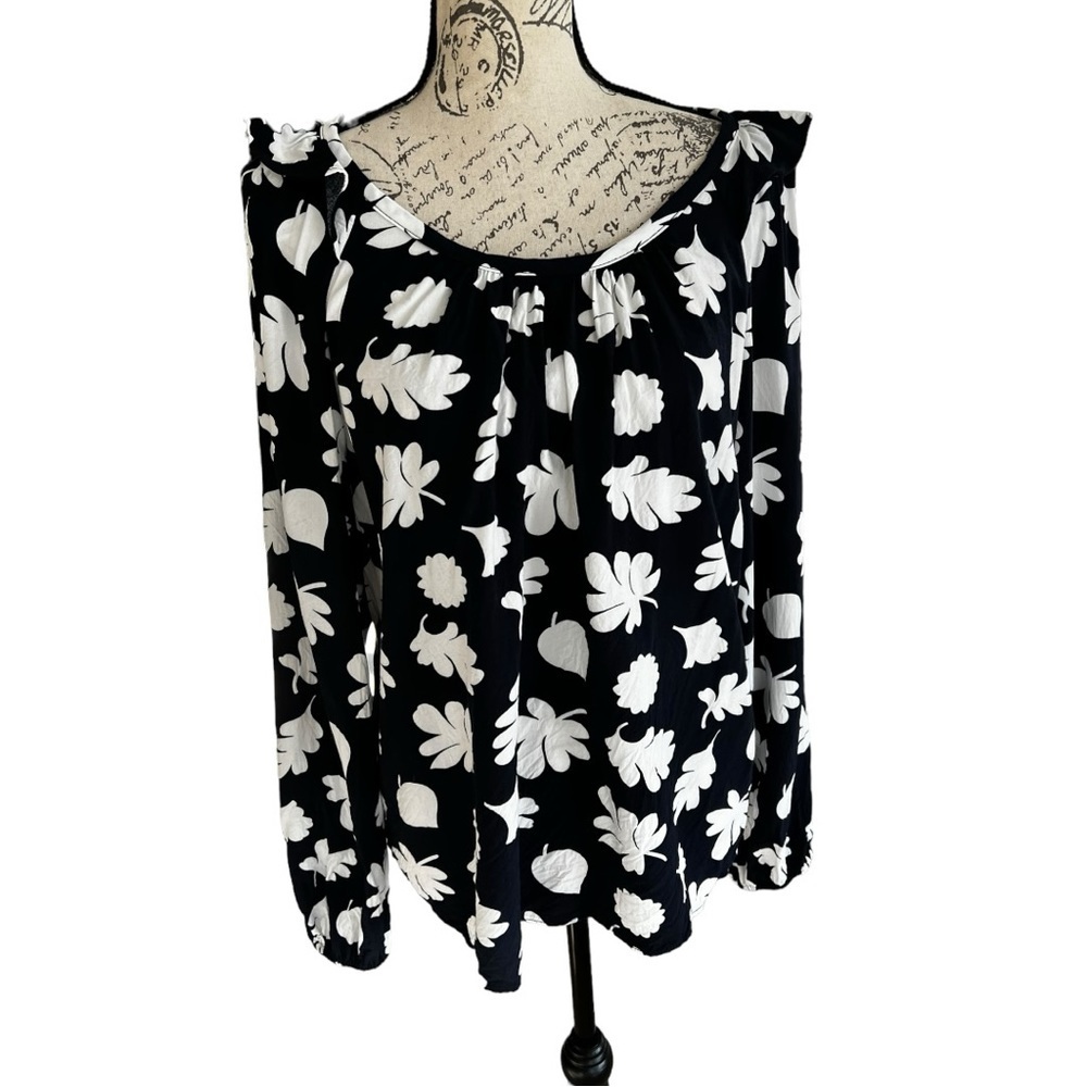 LOFT blue and white floral ruffle neck top size XL